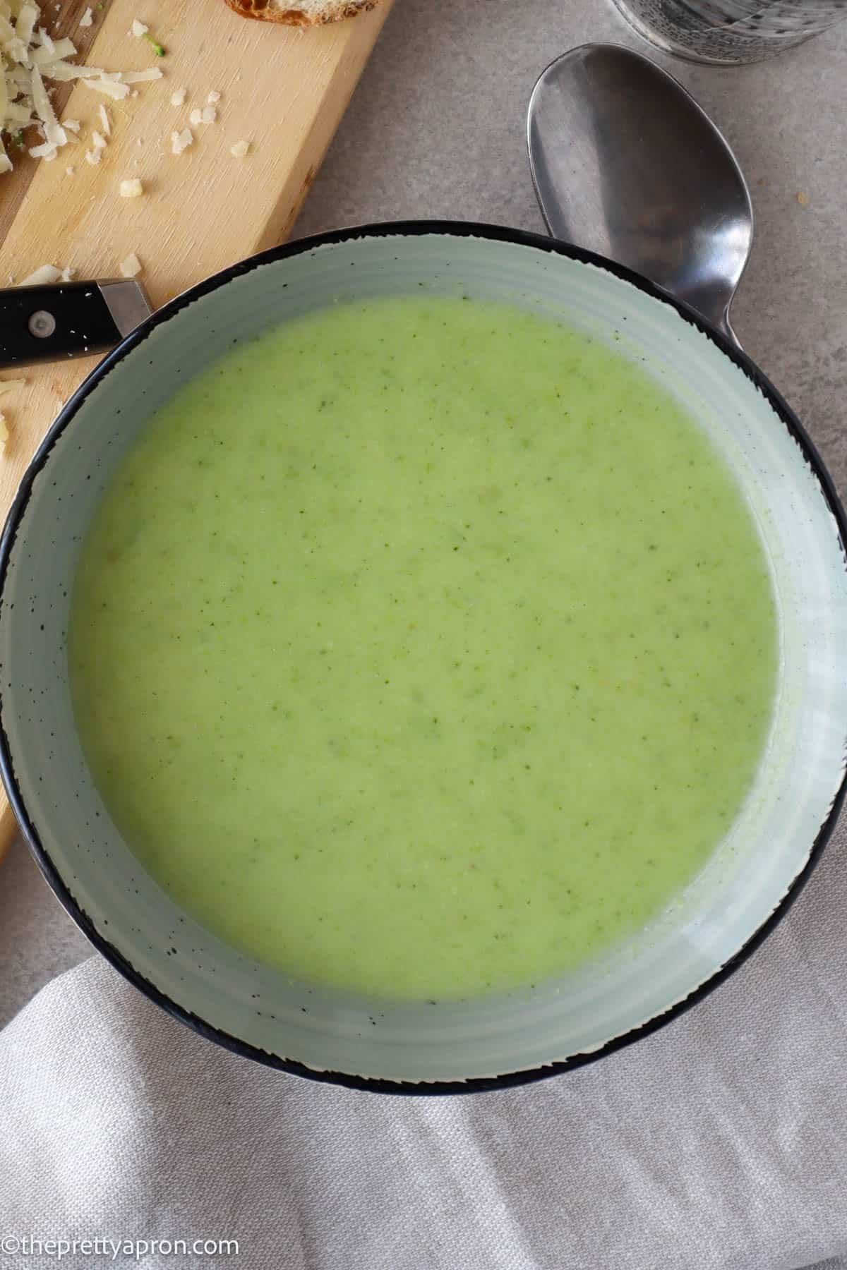 Broccoli asparagus soup in bowl