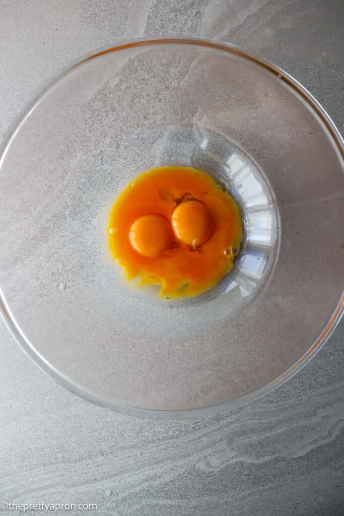 egg yolks in bowl