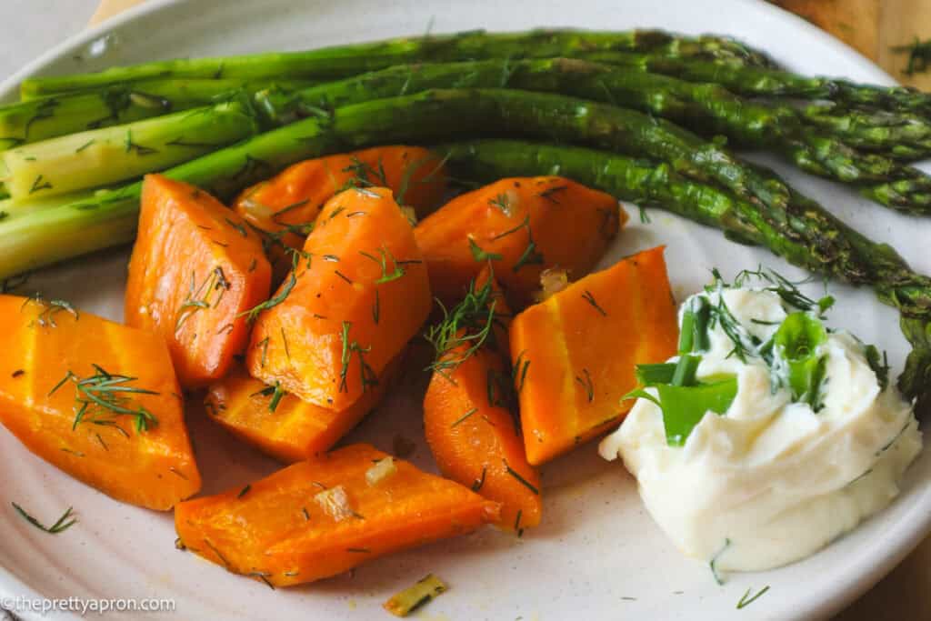 Roasted carrots and asparagus with ricotta cheese dip