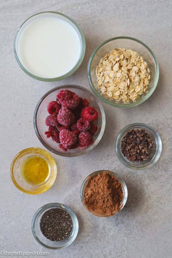 chocolate raspberry overnight oats ingredients